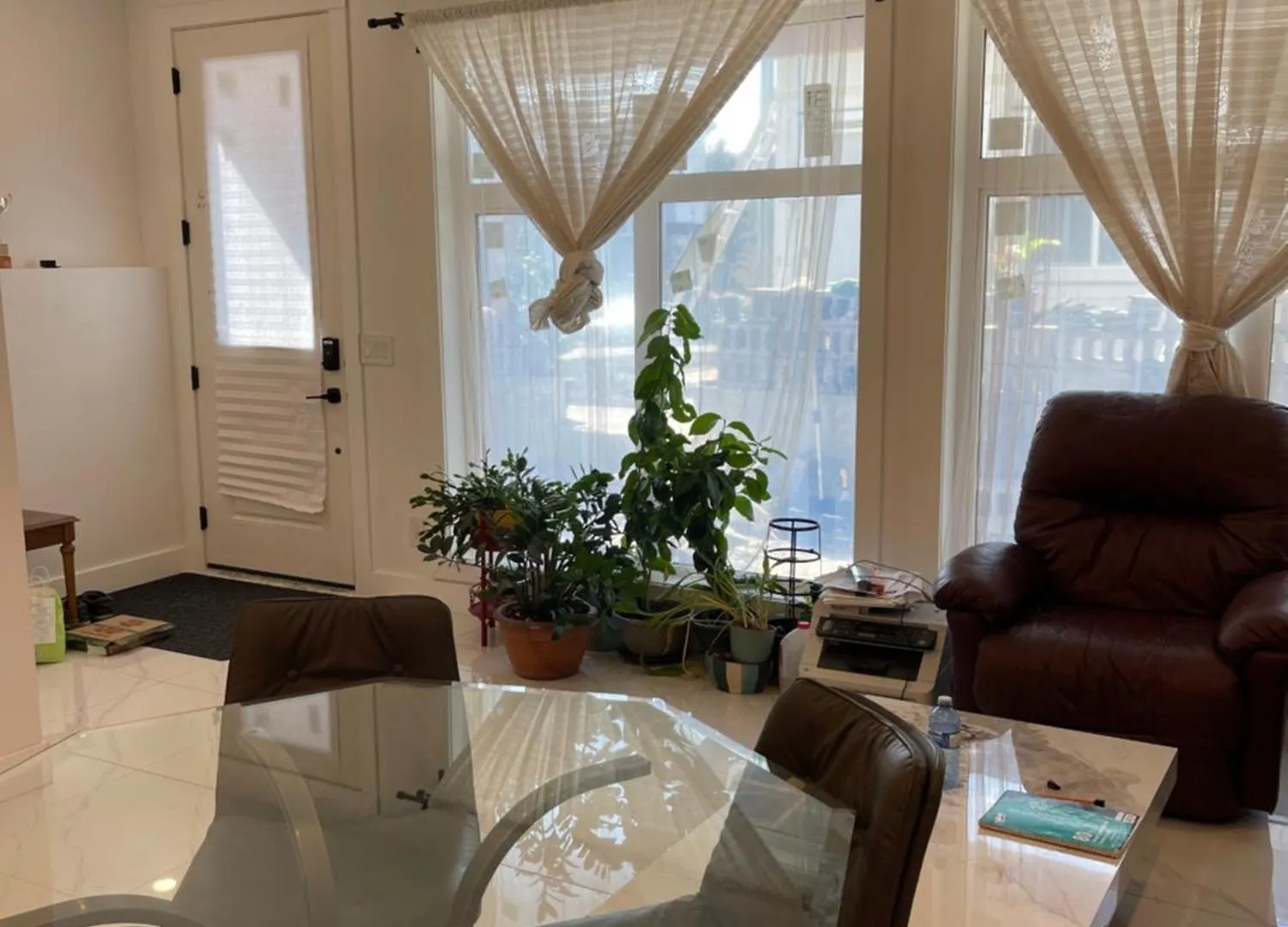 게스트하우스 New Luxury Walkout Suite Near University YYC 캐나다